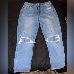 American Eagle Women’s Ripped Jeans Size 10